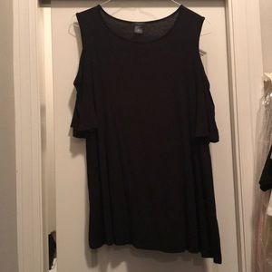 Cold shoulder black cotton tee